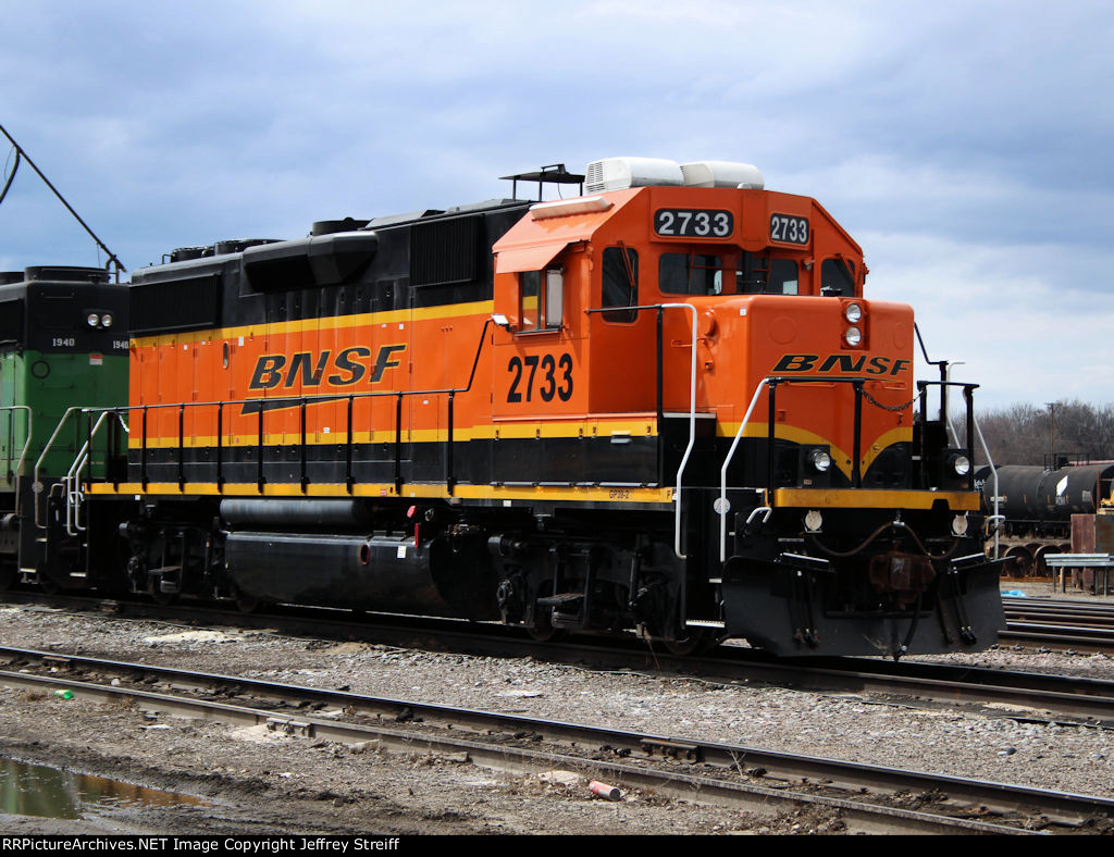 BNSF 2733